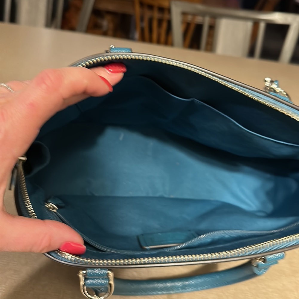 Coach Bag - Picture 3 of 8